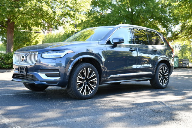 Used 2023 Volvo XC90 T8 Plus w/ Protection Package Premier AWD/4WD image 3