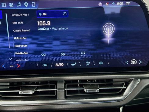 Used 2026 Chevrolet Equinox EV LT FWD image 17