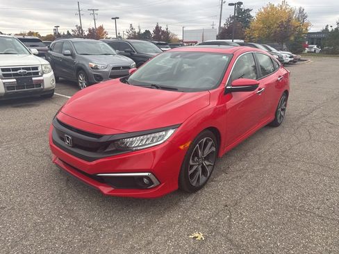 Used 2019 Honda Civic Touring image 1