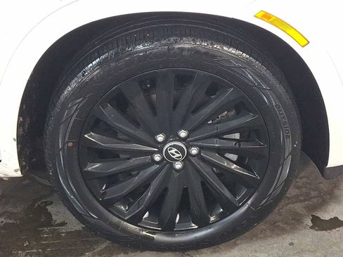 Used 2024 Hyundai Palisade Calligraphy image 8