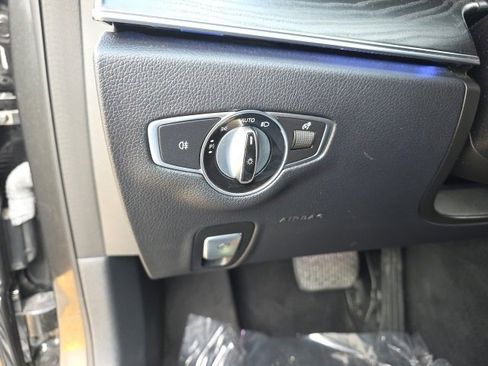 Used 2022 Mercedes-Benz E 350 Sedan image 13