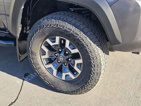 Used 2023 Toyota Tacoma TRD Off-Road image 7