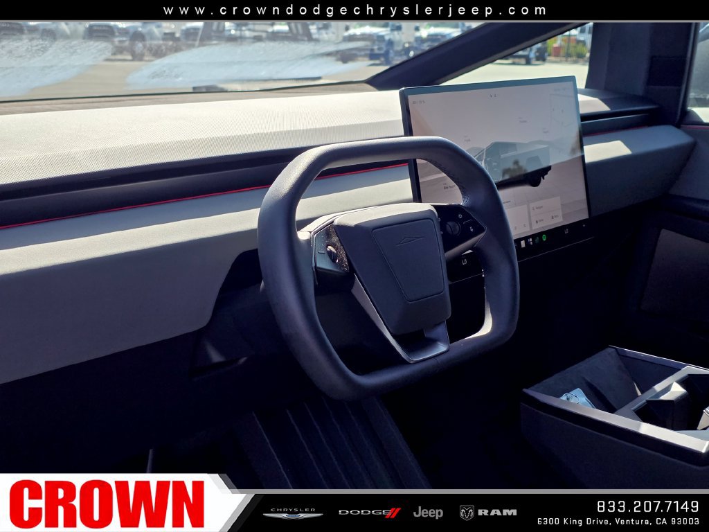 Used 2024 Tesla Cybertruck AWD Crew Cab image 43