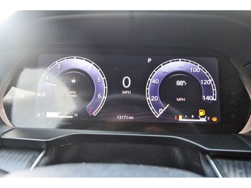 Used 2025 Jeep Grand Cherokee L Altitude RWD image 18