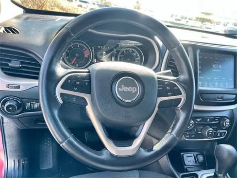 Used 2016 Jeep Cherokee Latitude w/ Comfort & Sound Group image 17