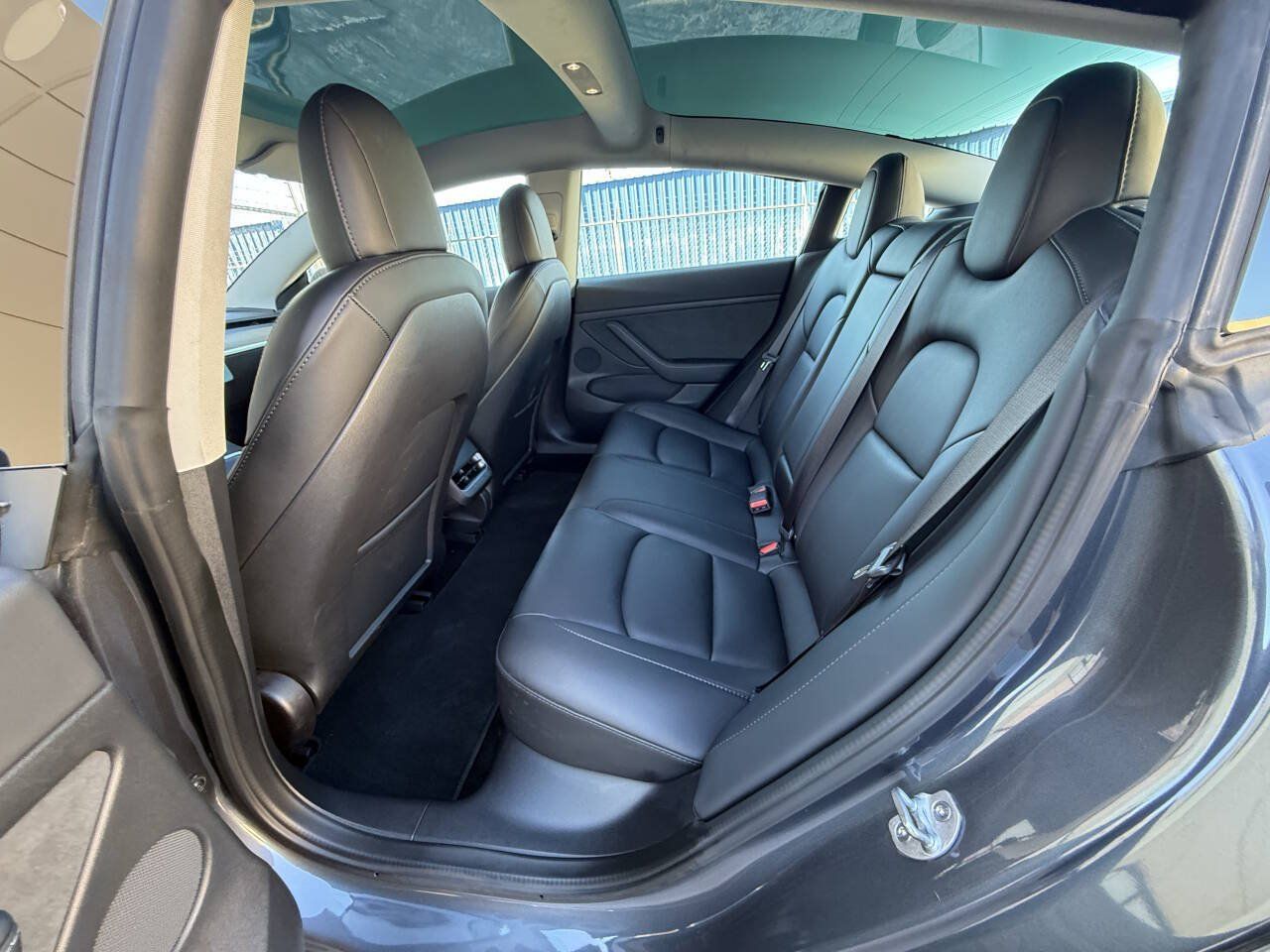 Used 2022 Tesla Model 3 Long Range AWD/4WD image 22
