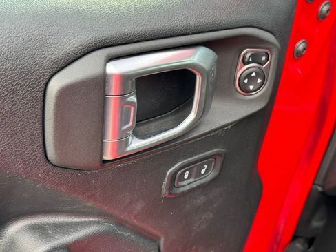 Used 2023 Jeep Wrangler Sport S image 23