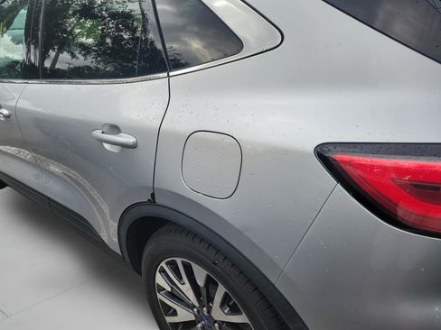 Used 2020 Ford Escape Titanium FWD image 25