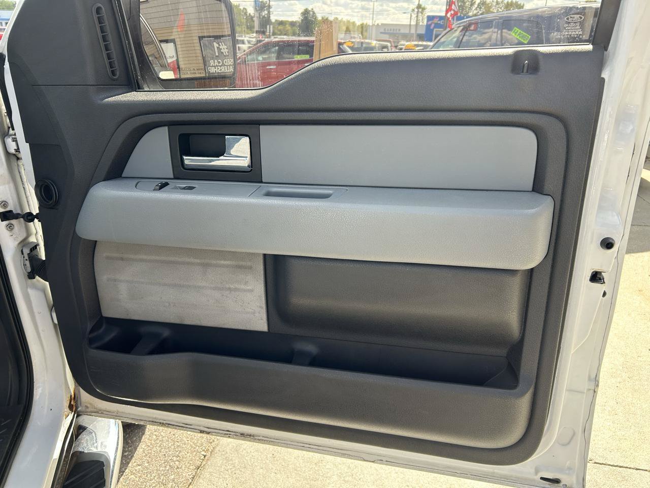 Used 2013 Ford F150 XLT w/ Luxury Equipment Group AWD/4WD image 16