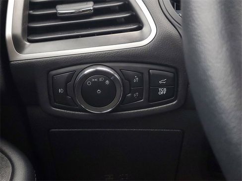 Certified 2024 Ford Edge SEL w/ Convenience Package image 16