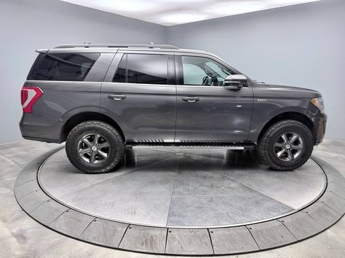 Used 2020 Ford Expedition XLT w/ Equipment Group 202A AWD/4WD image 4