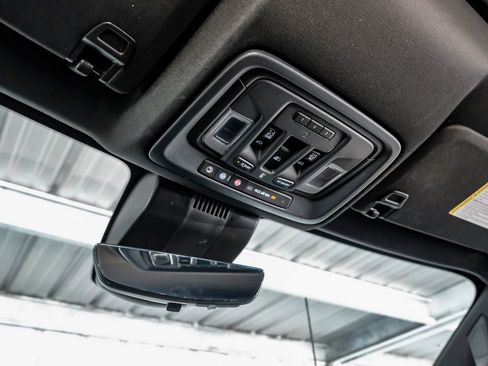 Used 2025 Chevrolet Silverado 3500 High Country w/ High Country Premium Package image 23