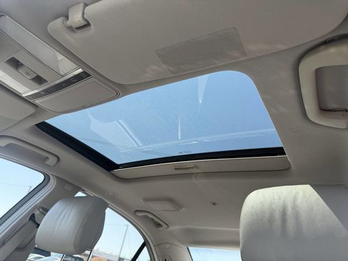 Used 2011 Mercedes-Benz S 550 image 25