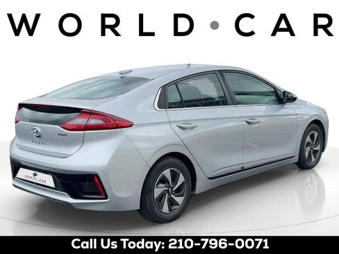 Used 2017 Hyundai Ioniq SEL FWD image 3