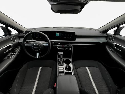 Certified 2025 Hyundai Sonata SE image 5