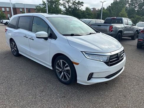 Used 2023 Honda Odyssey Touring image 2