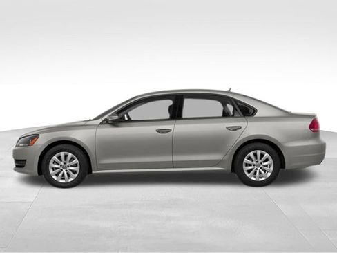 Used 2014 Volkswagen Passat 1.8T SE FWD image 3