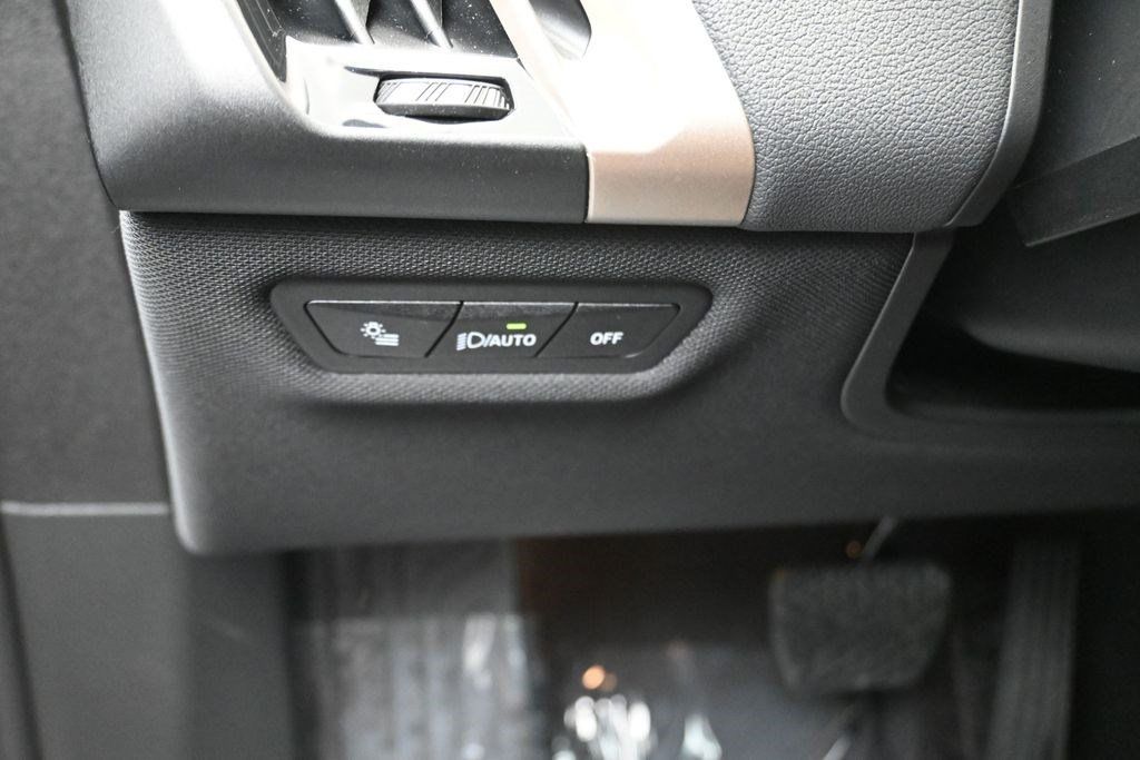 Used 2024 BMW iX xDrive50 w/ Convenience Package AWD/4WD image 15