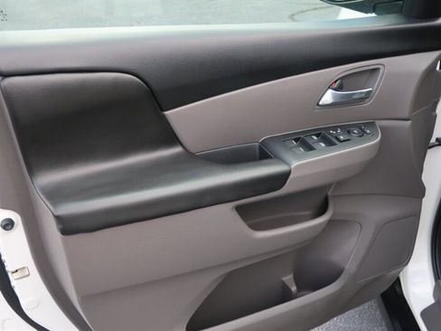 Used 2015 Honda Odyssey EX-L image 12