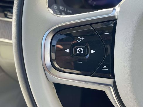 Certified 2024 Volvo XC90 T8 Plus w/ Protection Package Premier image 22