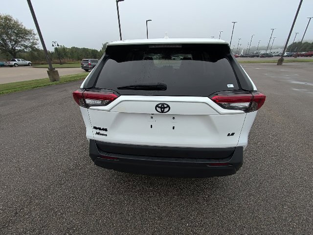 Used 2024 Toyota RAV4 LE FWD image 6