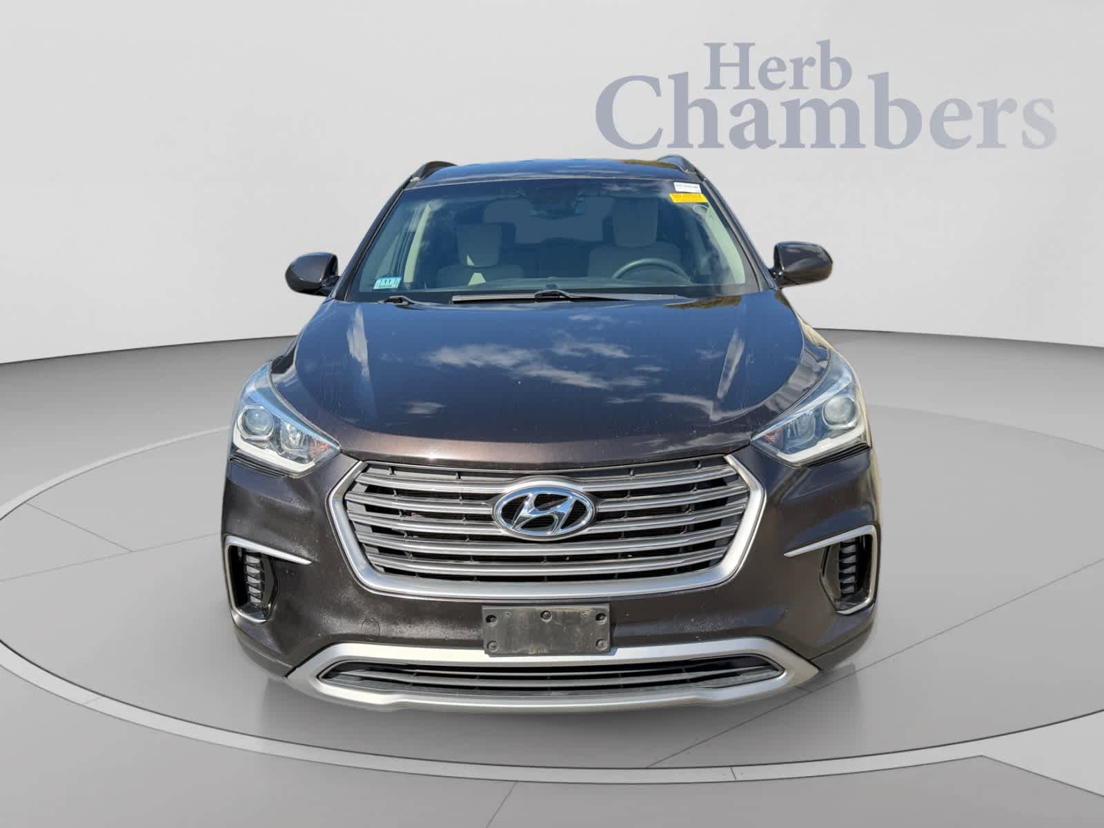 Used 2017 Hyundai Santa Fe SE w/ Cargo Package AWD/4WD image 2