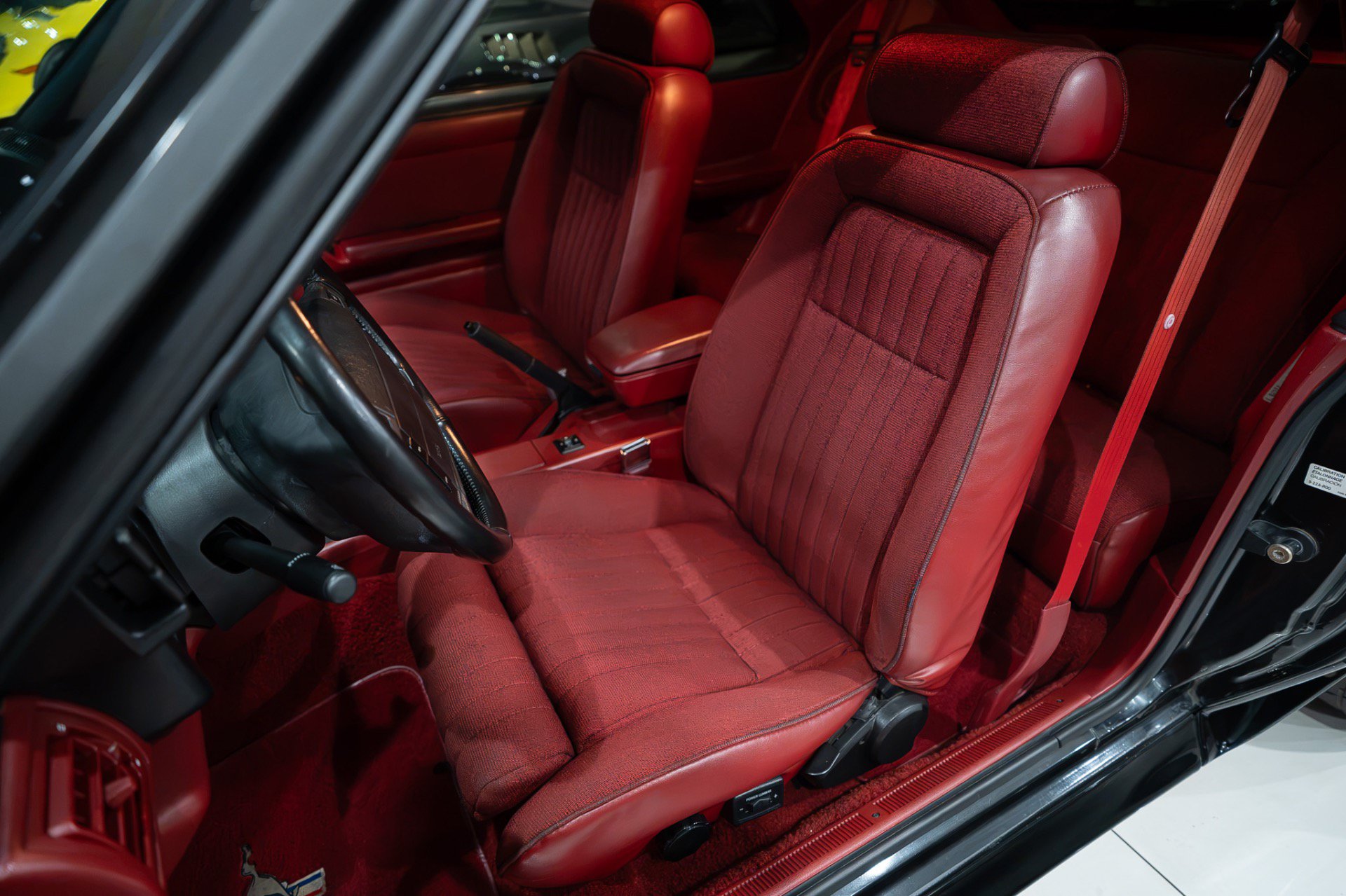Used 1990 Ford Mustang GT RWD image 8