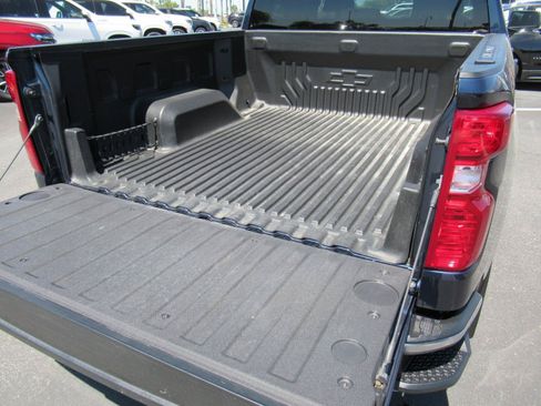 Certified 2023 Chevrolet Silverado 1500 LT AWD/4WD image 28