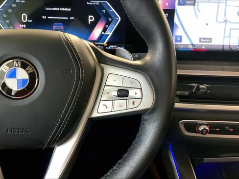 Used 2023 BMW X7 xDrive40i w/ Premium Package image 25