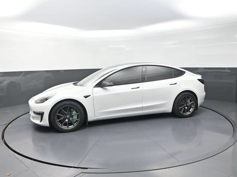 Used 2022 Tesla Model 3 Long Range AWD/4WD image 39
