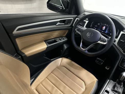 Used 2022 Volkswagen Atlas Cross Sport SEL Premium R-Line image 12