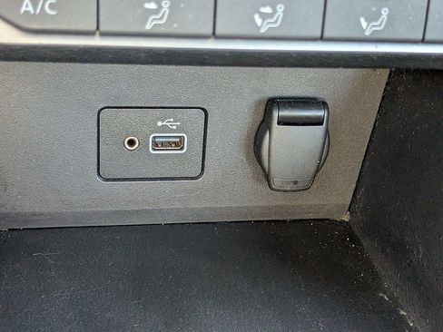 Used 2023 Nissan Sentra S FWD image 22