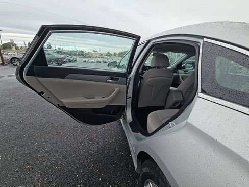 Used 2018 Hyundai Sonata SE image 31