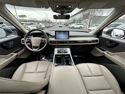 Certified 2023 Lincoln Aviator AWD w/ Premium Package image 16