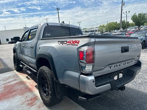 Used 2021 Toyota Tacoma TRD Off-Road w/ Technology Package AWD/4WD image 4