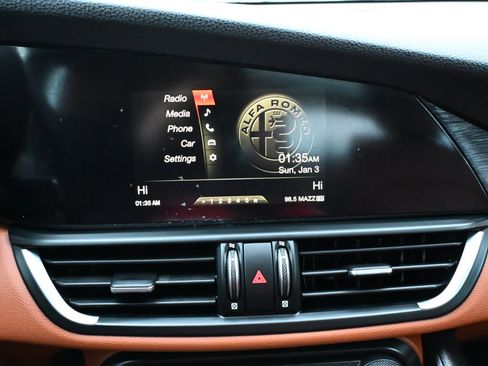 Used 2019 Alfa Romeo Giulia AWD w/ Cold Weather Package image 23