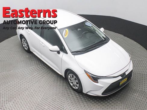 Used 2024 Toyota Corolla LE image 3