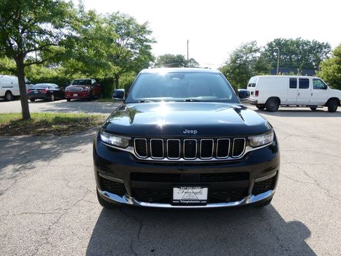 Used 2021 Jeep Grand Cherokee L Limited w/ Luxury Tech Group II AWD/4WD image 2