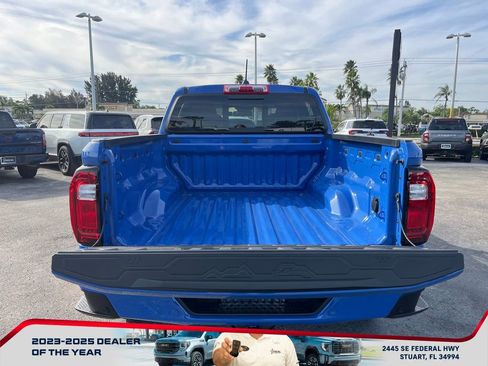 New 2026 GMC Canyon Elevation w/ Convenience Package image 10