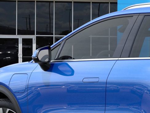 New 2026 Chevrolet Equinox EV LT image 36