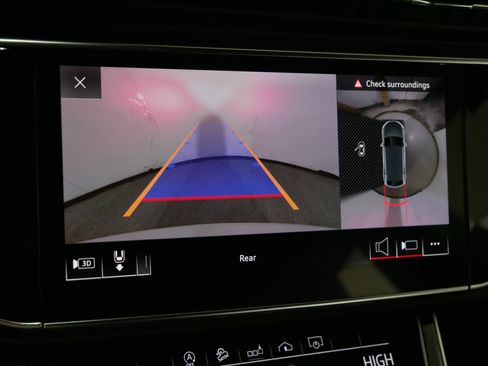 Used 2019 Audi Q8 Premium Plus image 33