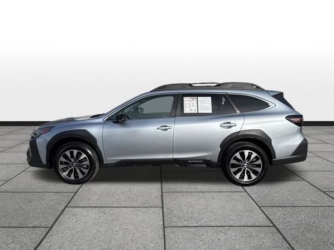 Used 2023 Subaru Outback Limited image 2