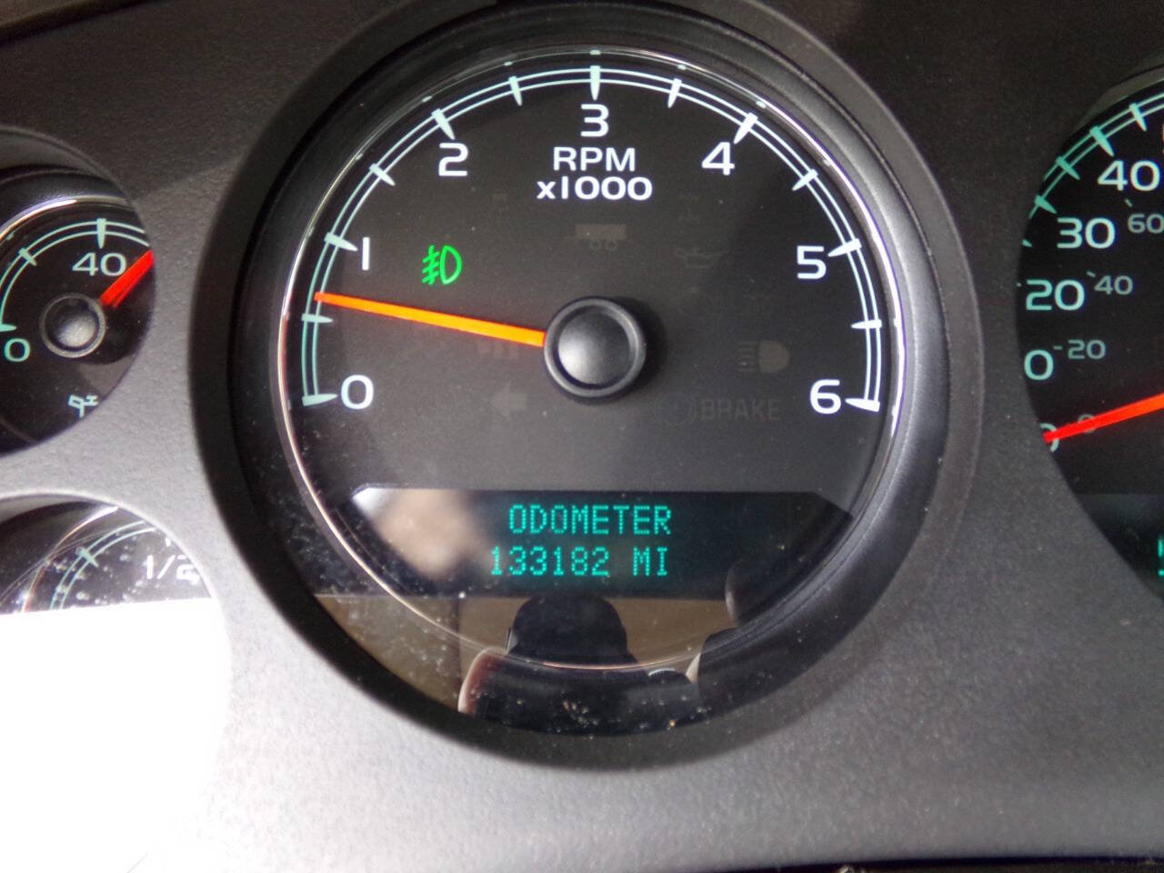 Used 2007 Chevrolet Suburban LTZ w/ LTZ Preferred Equipment Group AWD/4WD image 19