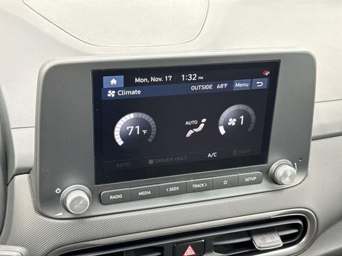 Used 2023 Hyundai Kona SE w/ Cargo Package image 13