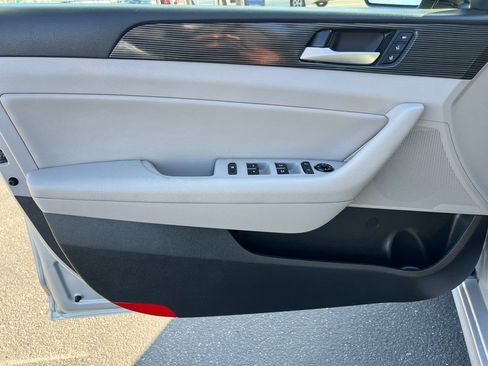 Used 2018 Hyundai Sonata Limited w/ Cargo Package image 12