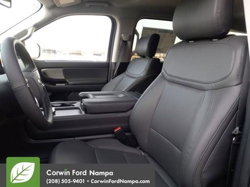 New 2026 Ford Expedition Active image 23