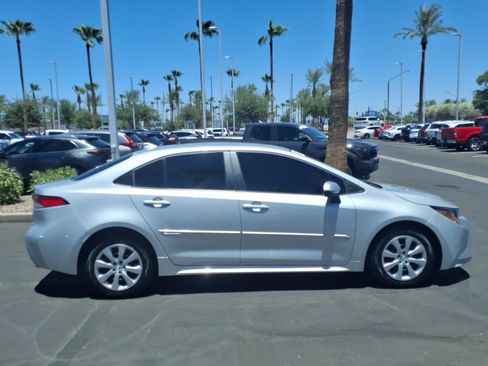 Certified 2024 Toyota Corolla LE FWD image 3
