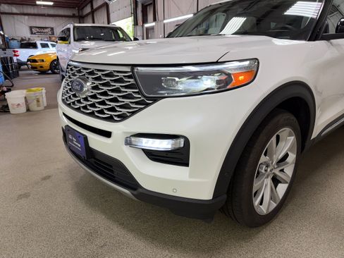 Used 2021 Ford Explorer Platinum w/ Equipment Group 601A AWD/4WD image 36