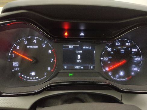 Used 2025 Chevrolet Trax LS FWD image 23