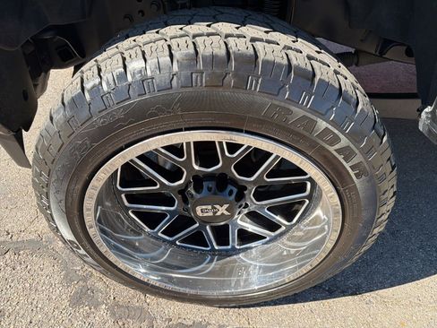 Used 2017 Ford F250 Platinum w/ Platinum Ultimate Package AWD/4WD image 15